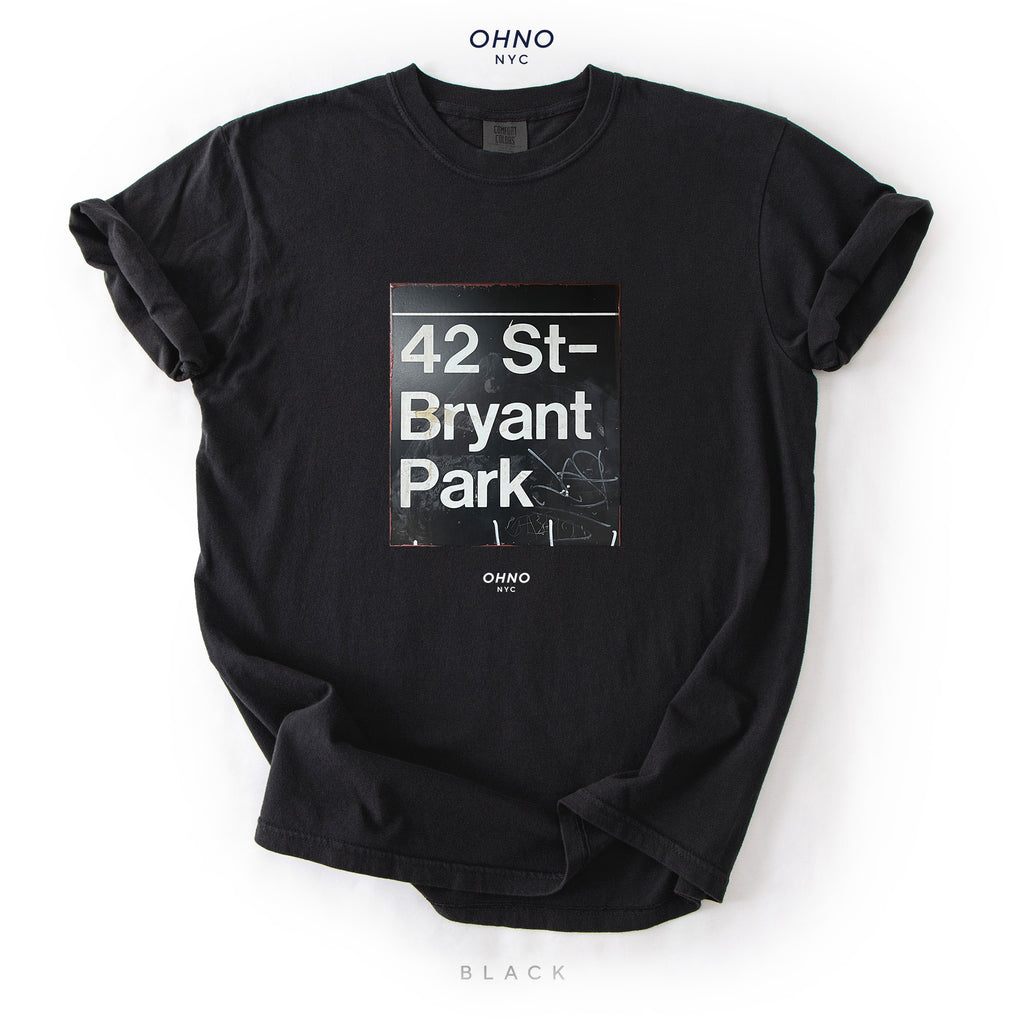 Bryant Park and 42St New York Subway Sign T-Shirt
