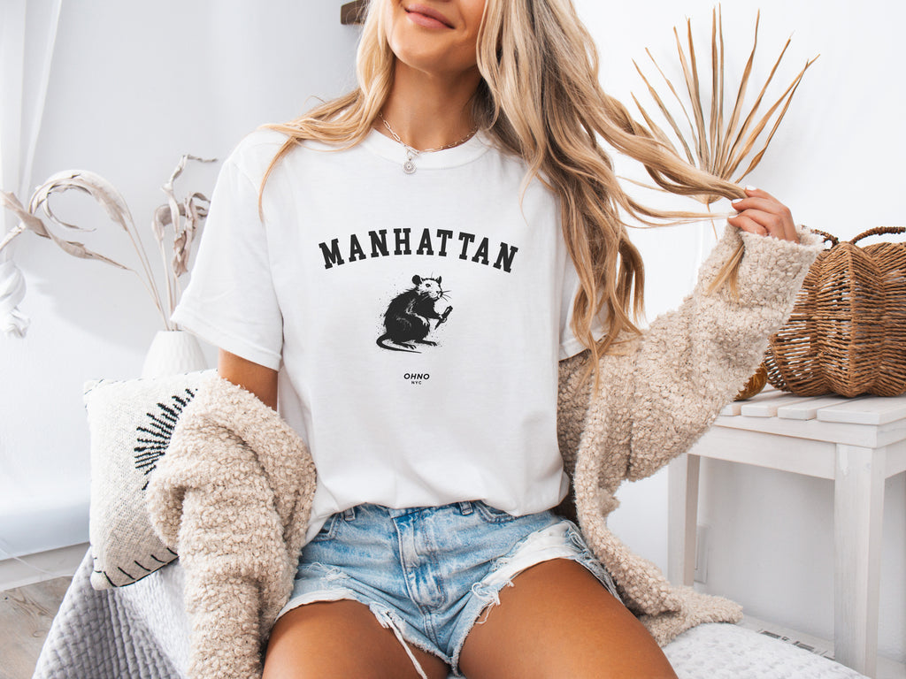Manhattan T-Shirt with New York Symbols / Rat Graffiti