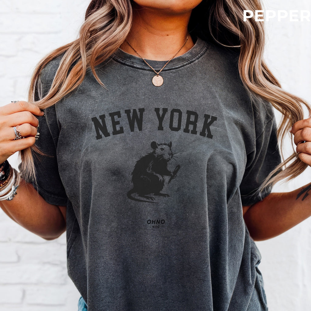 T-Shirt with New York Symbols / Rat Graffiti